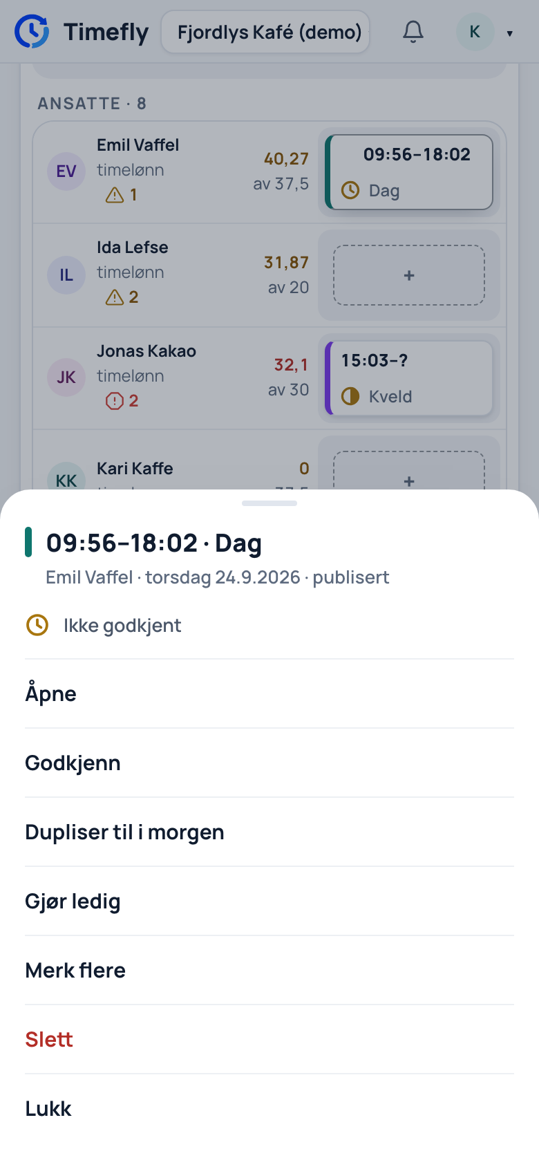 En vakt trykket på i Vaktplan på telefonen: status med ord og alle handlingene